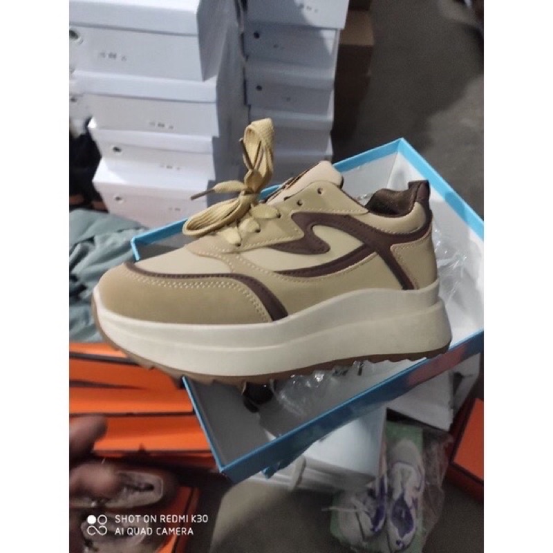 Giày Thể Thao Nữ, Sneaker Độn Đế Da Mềm Phối In 3D , Kiểu Dáng Thể Thao Hotrend 2022