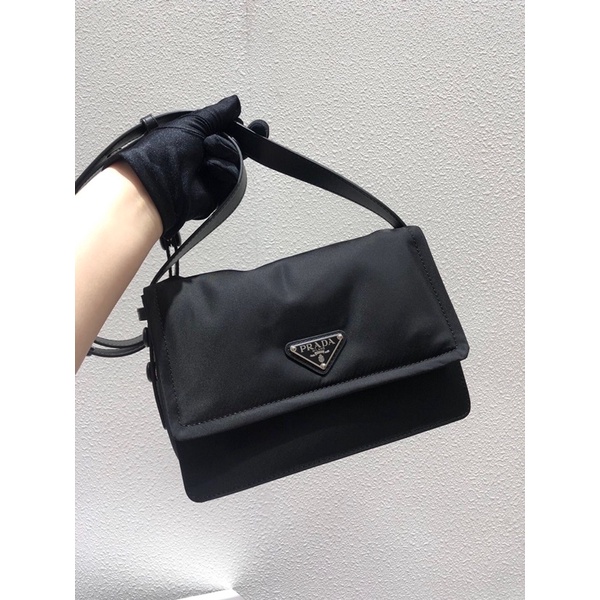 Túi đeo chéo thiết kế đơn giản logo thương hiệu Prada cao cấp cho nam và nữ