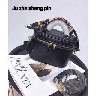 TÚI CỐP DA DẬP VÂN HOA.