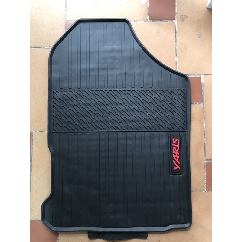 Thảm trải sàn , lót sàn cao su theo xe Toyota Yaris 2010 - 2022