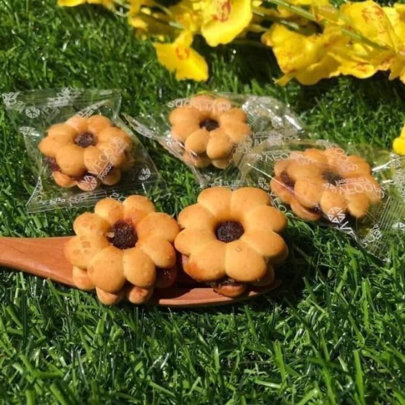 BÁNH HOA MAI NHÂN KHÓM THÁI LAN