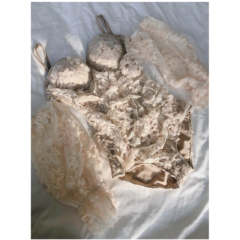 Có sẵn - ĐỒ BƠI NỮ liền mảnh ren hot trend mới