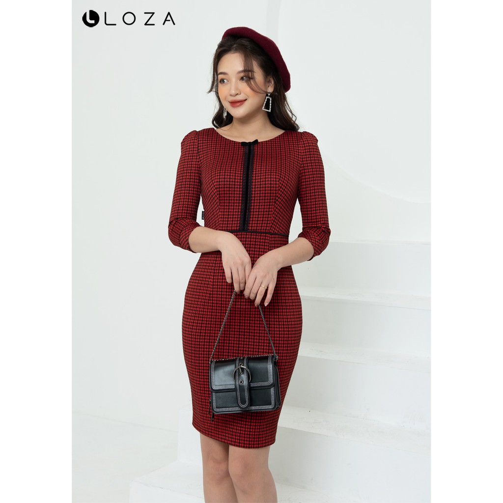 [Mã FASHIONMALLT4 giảm 15% đơn 150k] Đầm kẻ body tay lỡ-LOZA LD11012