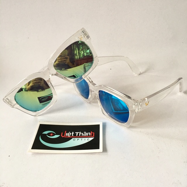 Kính V trong suốt gương bản tO form lớn .