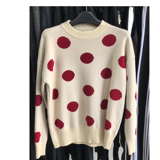 Áo len chấm bi