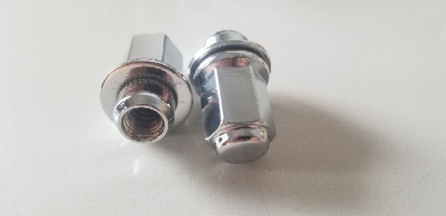 Ốc Toyota Innova, Fortuner, Camry