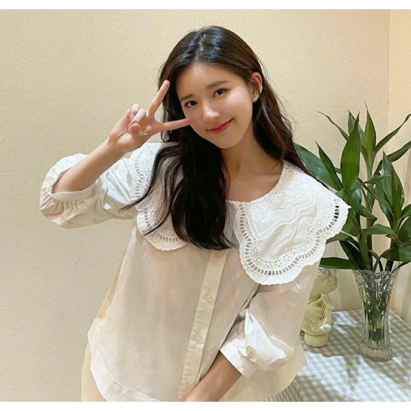 Áo sơ mi trắng cổ bèo của Triệu Lộ Tư