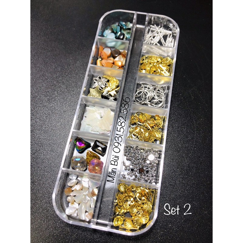 Khay phụ kiện mix charm, bi , đá, sỏi , xà cừ, thanh trang trí móng