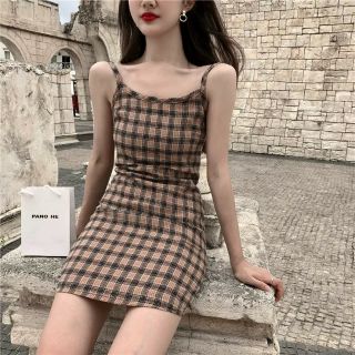 Đầm sọc caro nâu