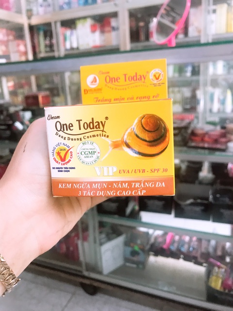 Kem Ngừa Mụn-Thâm Trắng Da 3 Tác Dụng ONE TODAY Vip 15g