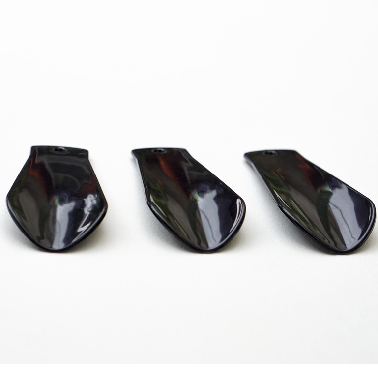 Đón gót giày bằng nhựa mica siêu bền móc khóa tiện lợi