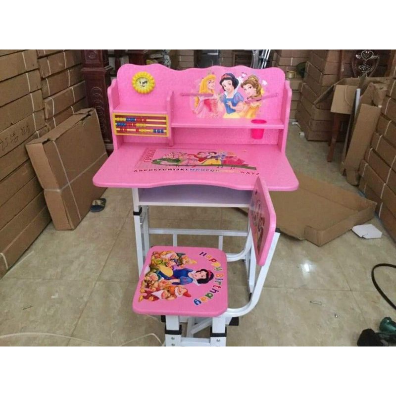 Bàn học gỗ ép cho bé chào năm học mới ạ