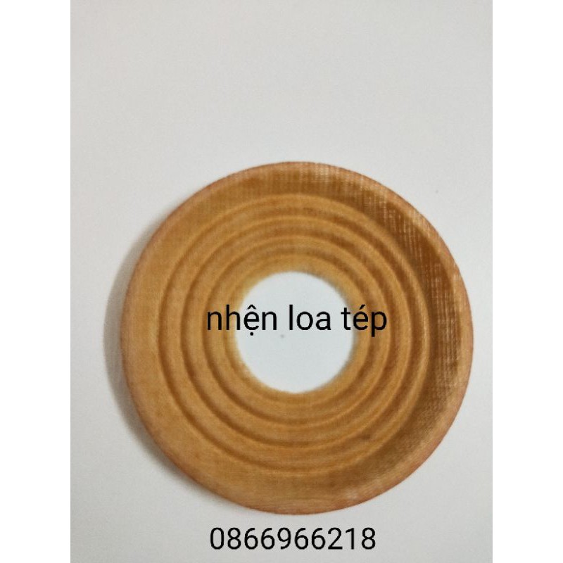 Nhện loa tép 4 cm giá 10 c .