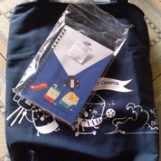 Túi tote và sổ tiện dụng