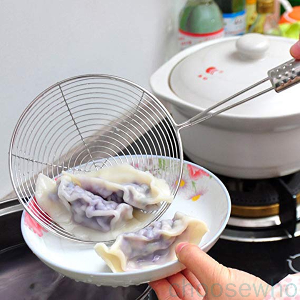 Rây lọc bằng thép không gỉ có tay cầm dài tiện dụng cho nhà bếp