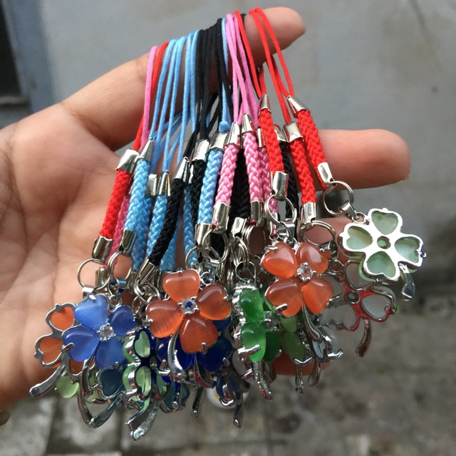 Móc khoá cỏ 4 lá