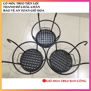 Giỏ treo hoa ban công
