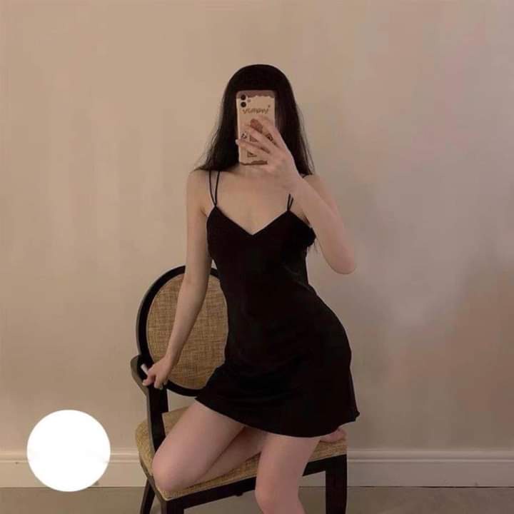 Váy ngủ nữ lụa satin hai dây sexy quyến rũ cho phái nữ