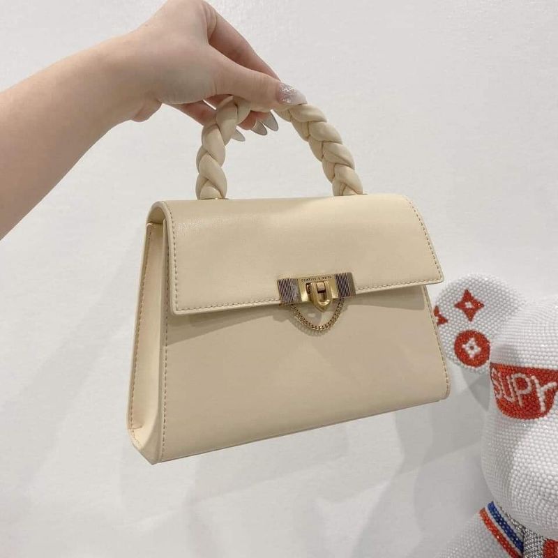 Túi Charles & Keith quai bính Ck2-50270840