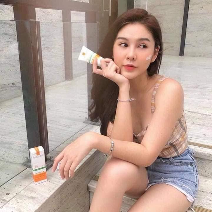 Kem Chống Nắng Cho Da Dầu Mụn La Roche-Posay Anthelios Anti-Shine Gel Cream/ Invisible Fluid Milk - 50ml