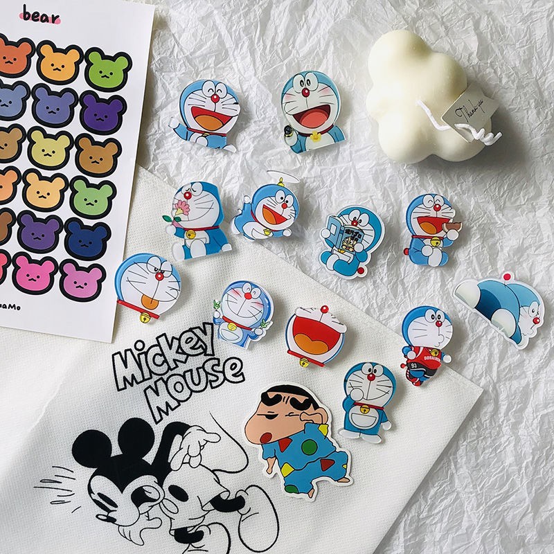 Huy Hiệu Cài Áo Hình Doraemon Xinh Xắn