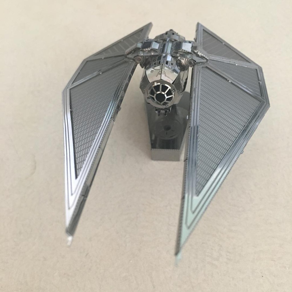 Mô Hình 3D Kim Loại Lắp Ráp Phi Thuyền Imperial Tie Striker Star Wars [Chưa lắp]