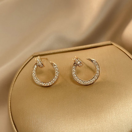 Khuyên tai tròn đính đá zircon thời trang