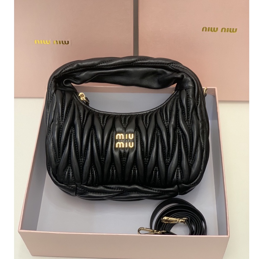 Năm 2022 Mới M * IU Túi Hobo Da 3D