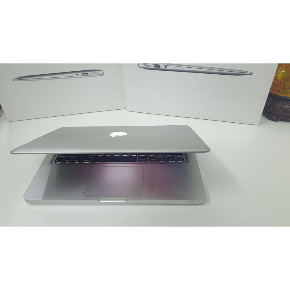 Macbook Pro 2011 13Inch core I7 Ram 8G hdd 500g