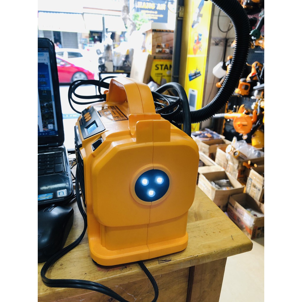 Máy bơm xe hơi, xe máy, đa năng  dùng pin 20v INGCO CACLI2002