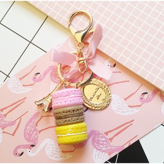 Móc khóa macaron tháp pari