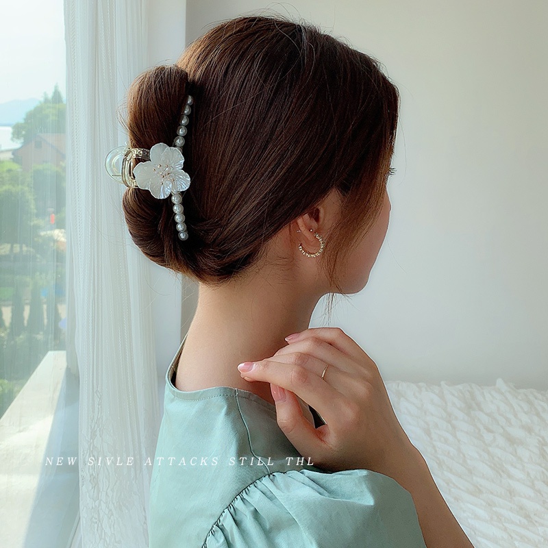 Kẹp Tóc Hình Hoa Trà Đính Ngọc Trai Trắng Phong Cách retro Hàn Quốc