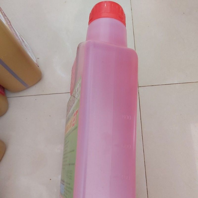 Nhớt 2 thì đỏ pha xăng cưa phát cỏ