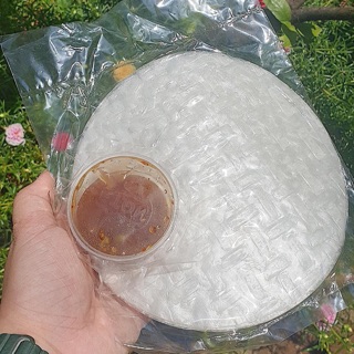 Bánh tráng chấm tắc muối