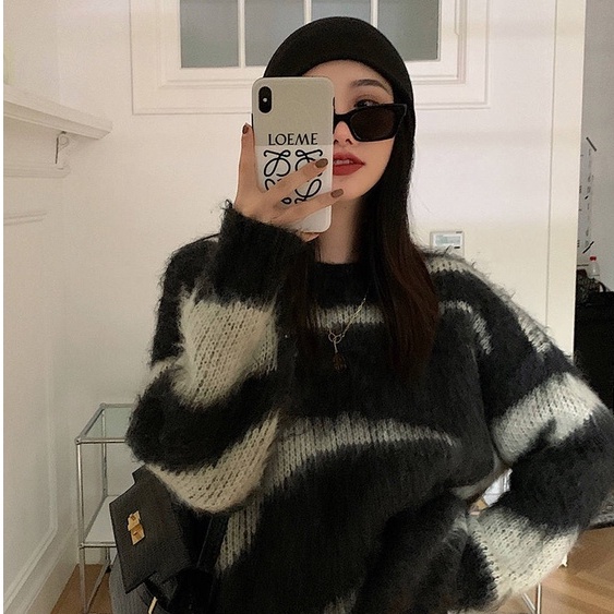 Áo Lông Mượt Họa Tiết Kẻ Ngang Xám Trắng Thu Đông Thời Trang Becky | BigBuy360 - bigbuy360.vn