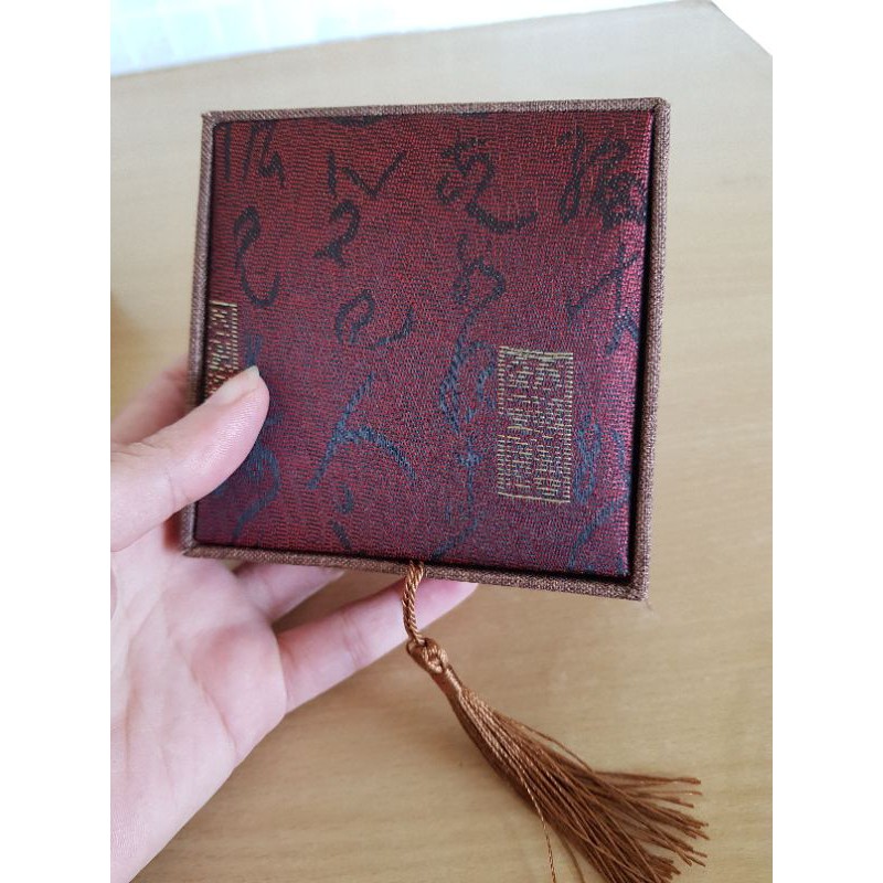 HỘP ĐỰNG VÒNG, TRANG SỨC VẬT PHẨM PHONG THỦY. KÍCH THƯỚC 10*10