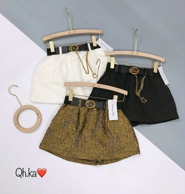 Váy hoa Hồng có quần đai Dio