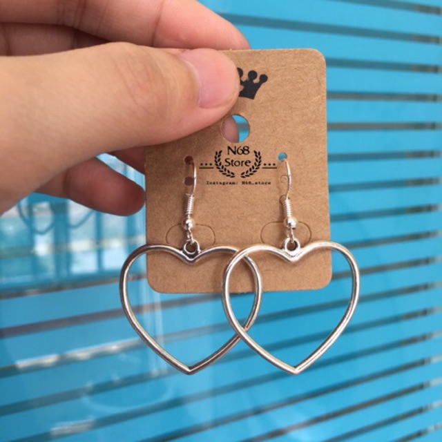 Khuyên tai hình tim