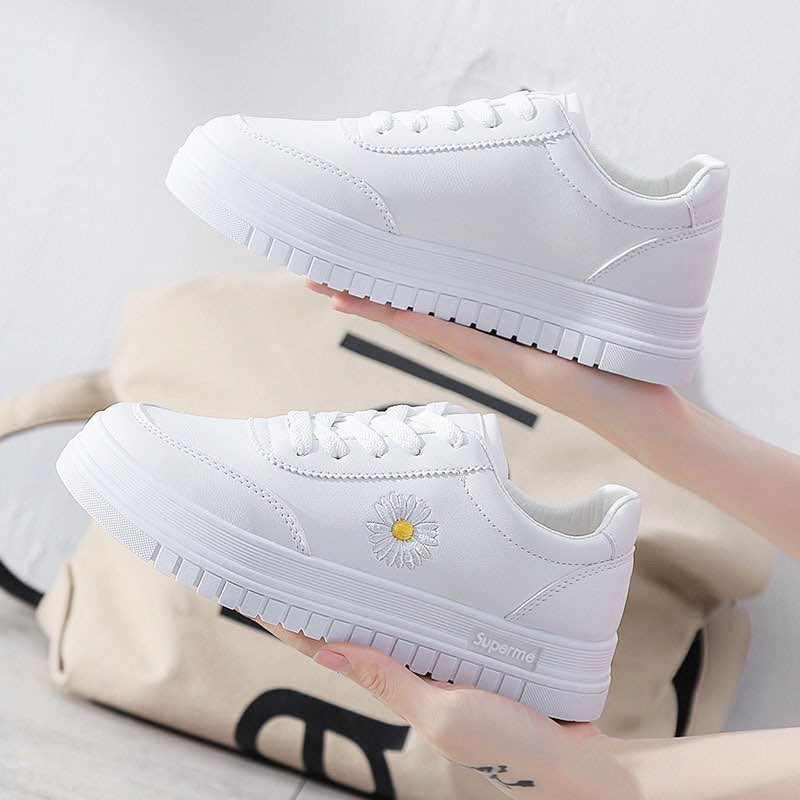 Giày thể thao nữ  ĐẸP mùa đi học êm ái , thoáng mát , dáng nhẹ nhàng thanh lịch phù hợp cho đi học, đi chơi, đi làm.#ĐẸP | BigBuy360 - bigbuy360.vn