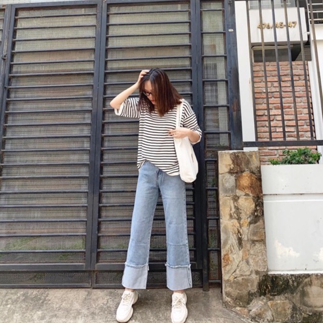 Quần jeans ống rộng gấp lai 2 màu đậm- nhạt