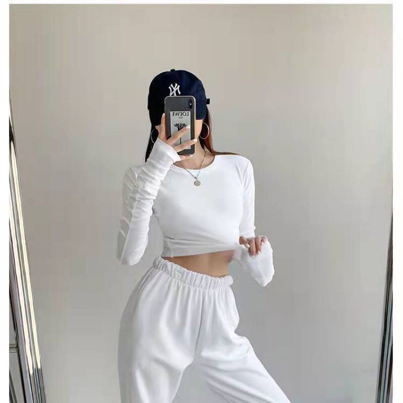 Áo thun tay dài cổ tròn form croptop ôm body vải cotton