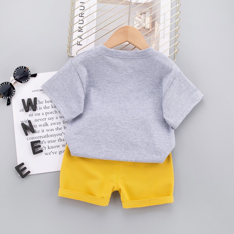 Bộ cộc tay bé trai cotton thoáng mát, in hình hươu cao cổ đáng yêu size 8 - 18 kg