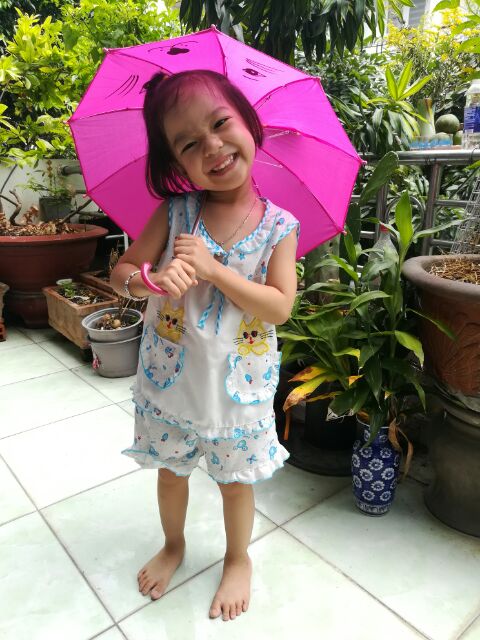 Dù ô tai thỏ cho bé