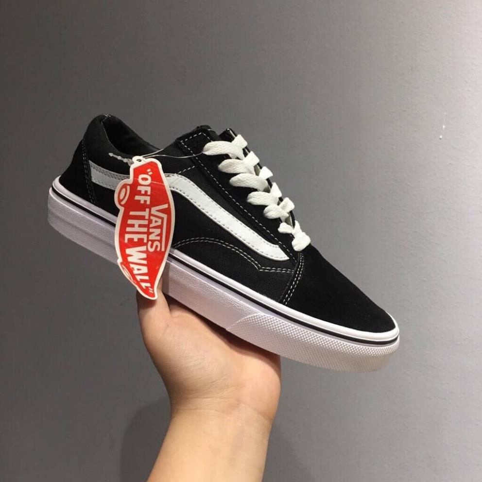 Giày sneaker lười hot nhất 2022