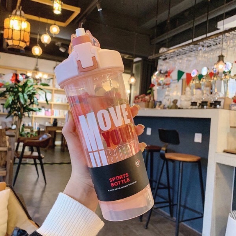 Bình nước thể thao có ống hút, có con lắc - Dung tích 800ml có ống hút.