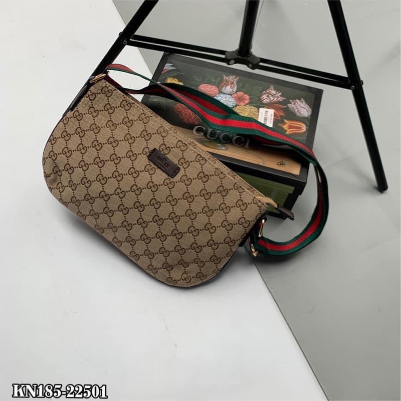 Túi Chéo Gucci Nam Nữ