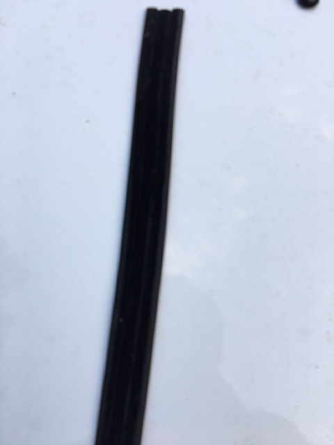 Gioăng lên xuống kính kia pide