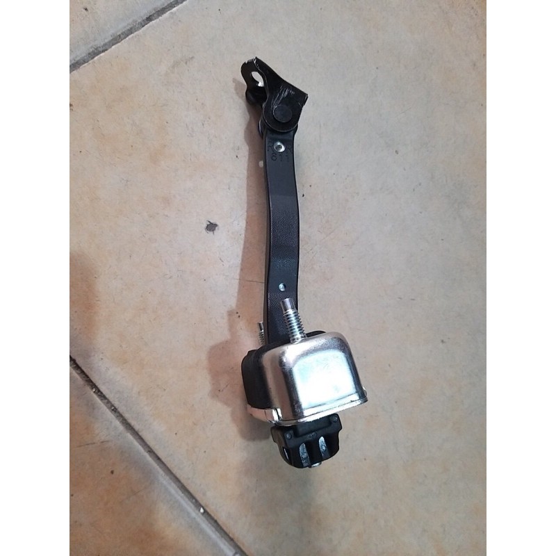 HẠN CHẾ CỬA TOYOTA VIOS 2014-2017