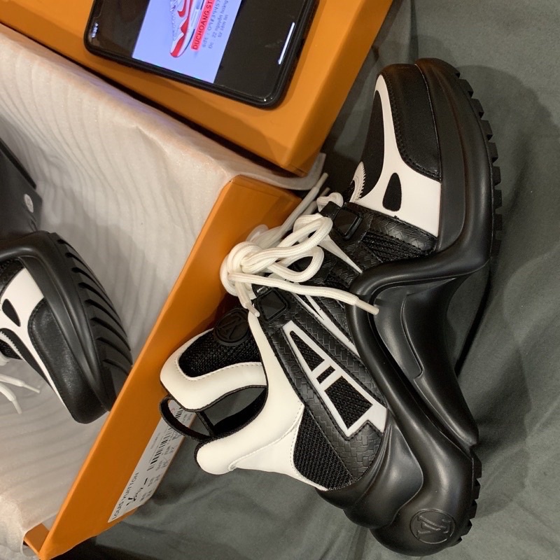 GIÀY LV TRẮNG ĐEN LAI AU SC