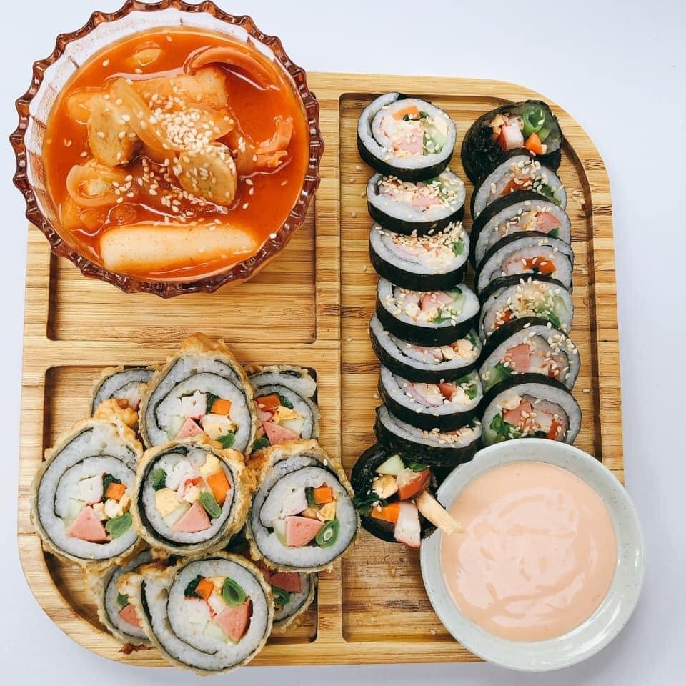KHAY ĐỰNG ĐỒ ĂN BẰNG TRE, KHAY GỖ TRE ÉP 3 NGĂN